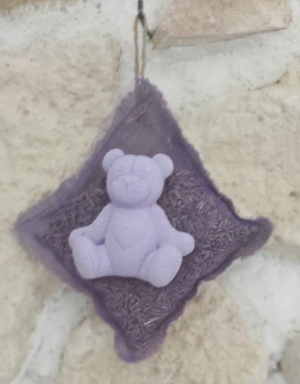 Sachet de lavande carré “Ourson”, Lavendelsäckchen mit Bär